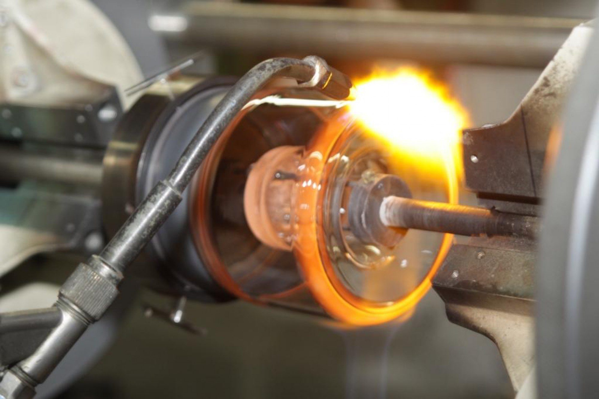 MICROCERTEC ACQUIRES GLASS-SPECIALIST CTVM MICROCERTEC ACQUIRES GLASS-SPECIALIST CTVM